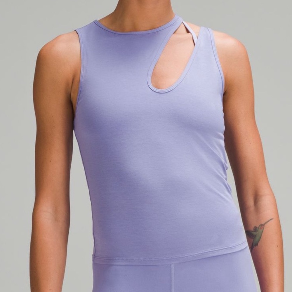 NWT lululemon shoulder cut out yoga tank